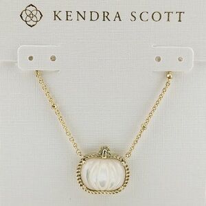 New Kendra Scott Pumpkin Gold Short Pendant Necklace In Ivory Shell